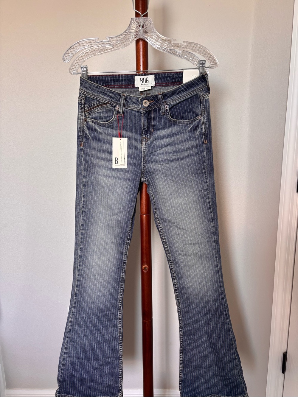 BDG Women's Blue Brooke Flare Jeans - Classic Mid Wash 27W 32L